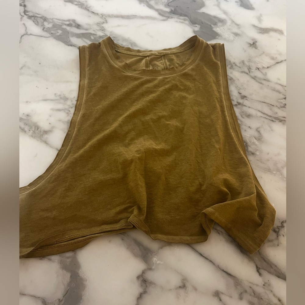 Lululemon size XS chartreuse tank top